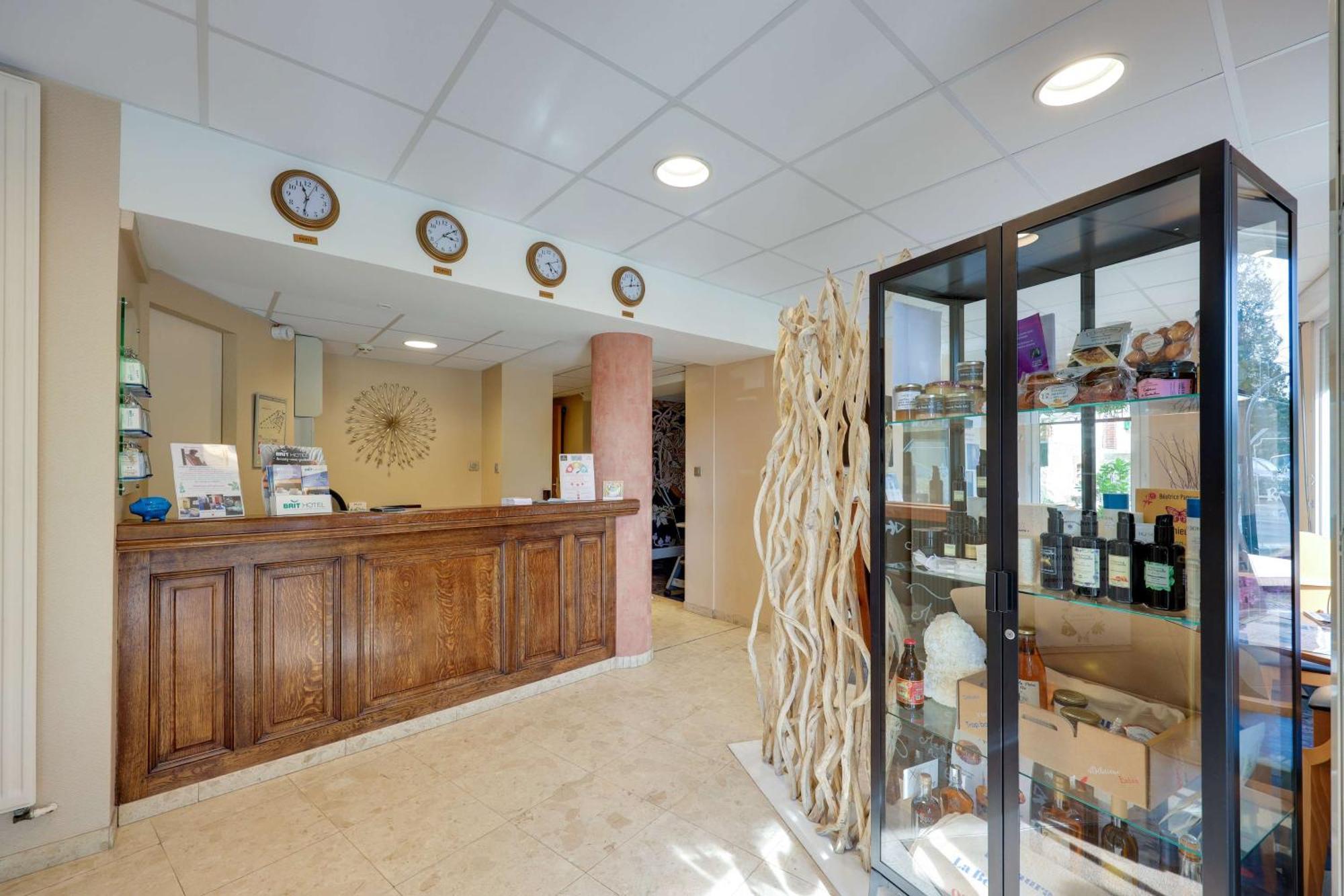 Brit Hotel & Spa Le Roc Au Chien Bagnoles de l'Orne Normandie ภายนอก รูปภาพ