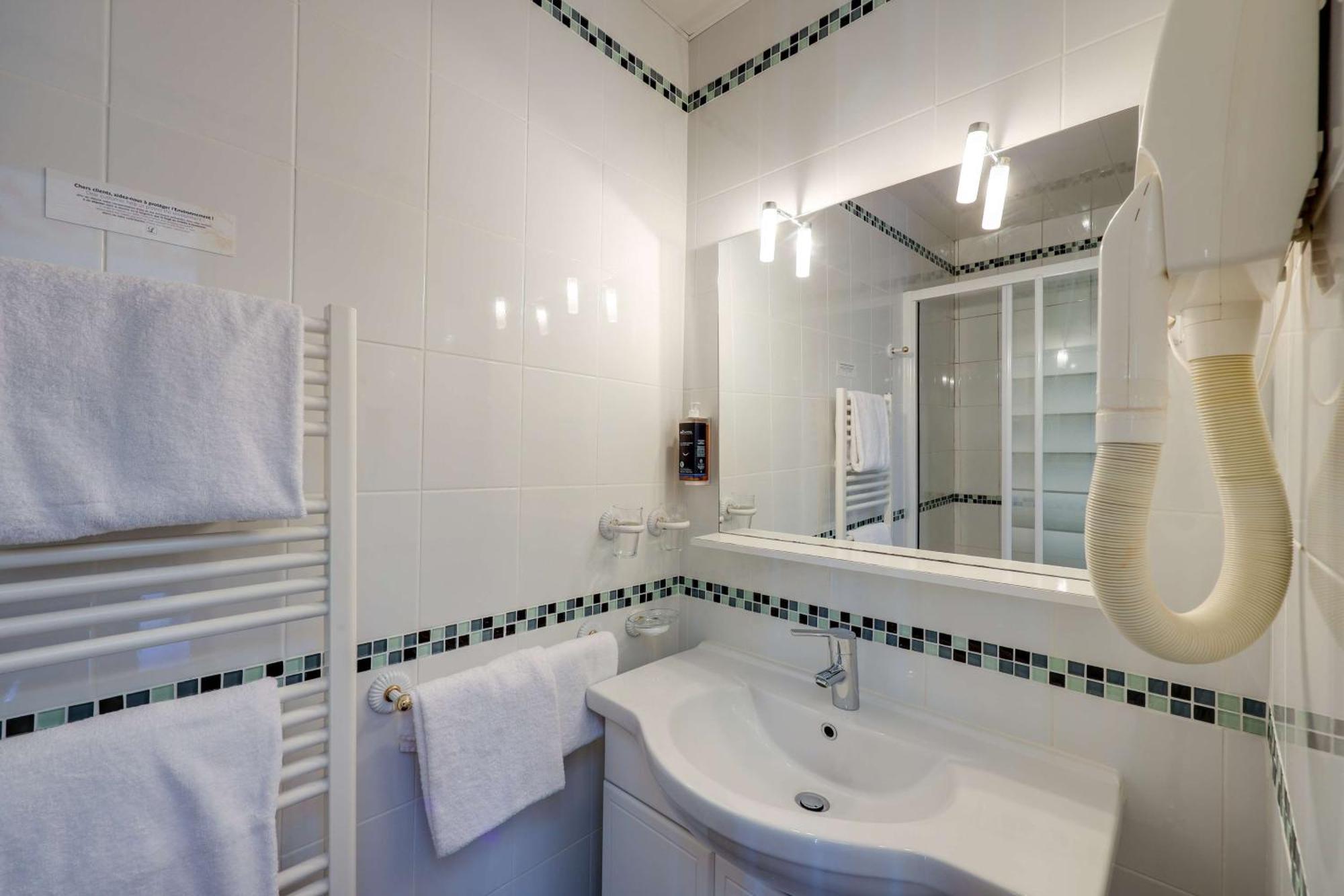 Brit Hotel & Spa Le Roc Au Chien Bagnoles de l'Orne Normandie ภายนอก รูปภาพ