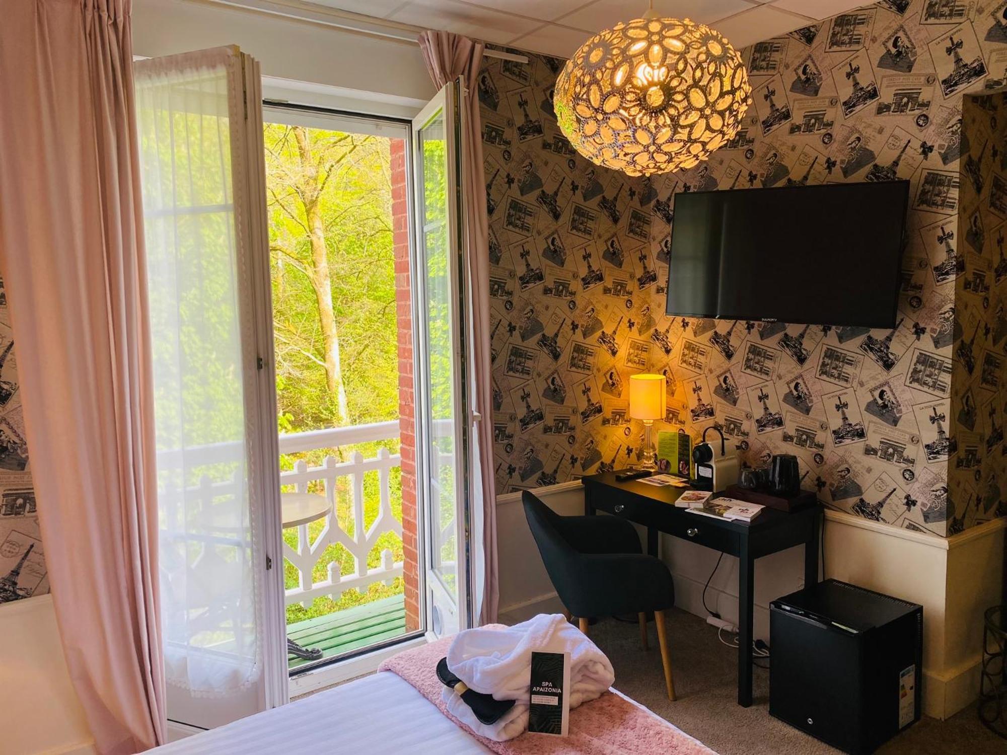 Brit Hotel & Spa Le Roc Au Chien Bagnoles de l'Orne Normandie ภายนอก รูปภาพ