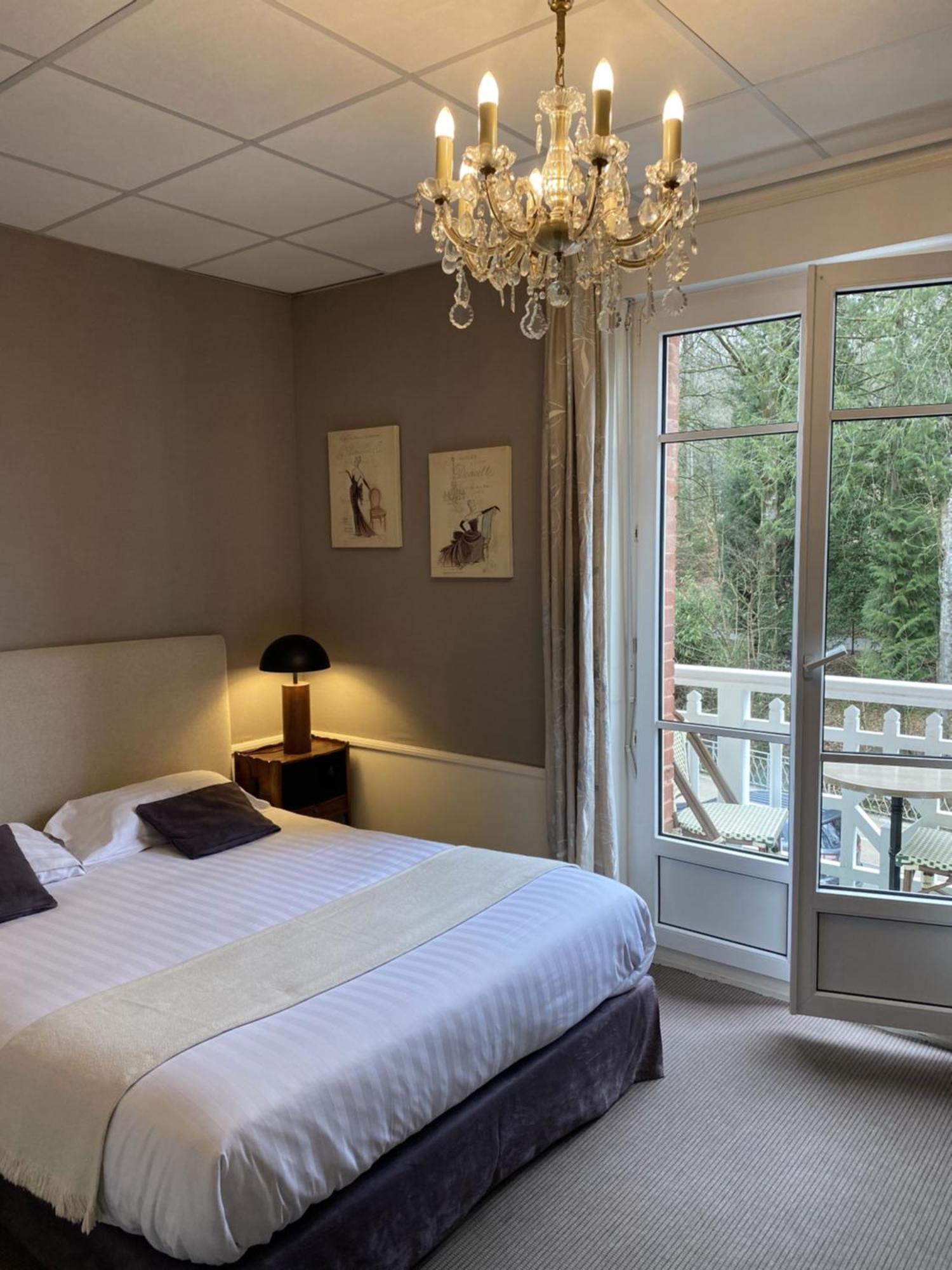 Brit Hotel & Spa Le Roc Au Chien Bagnoles de l'Orne Normandie ภายนอก รูปภาพ